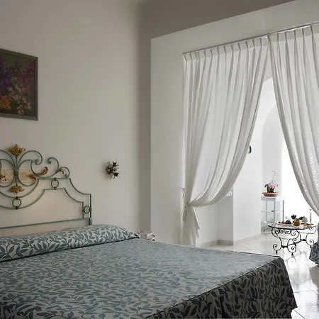 Szálloda La Floridiana 4*